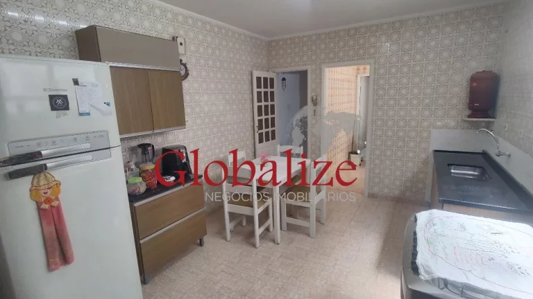 Imagem Apartamento de 3 dormitórios com garagem fechada primeiro andar no bairro do Boqueirão em Santos (SP) por R$.475.000,00 !