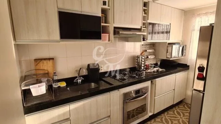 Apartamento com Sacada
