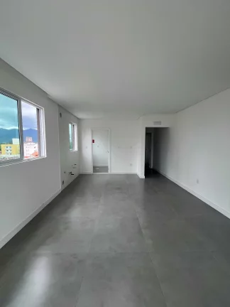 Imagem Apartamento com 2 suítes e 2 vagas de garagem na Meia Praia em Itapema