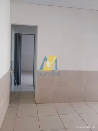 Imagem Cansado de pagar caro por um lugar pequeno? Olha essa casa com quintal.