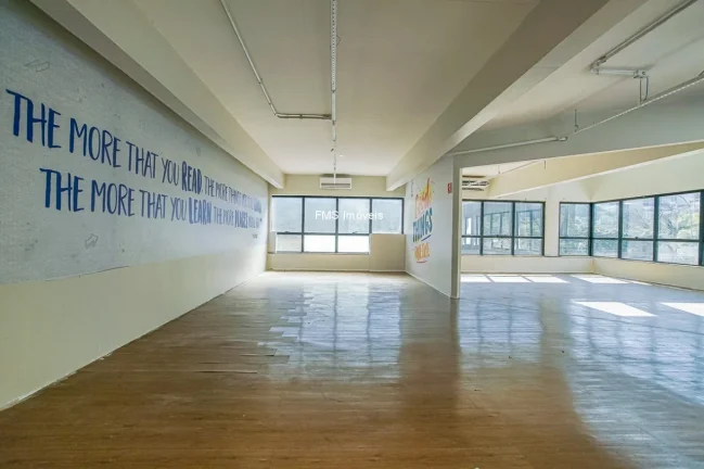 Imagem Imponente Edifício Comercial em Perdizes, São Paulo: 11 Banheiros, 17 Vagas de Garagem, 1.067m² - Venda ou Locação!