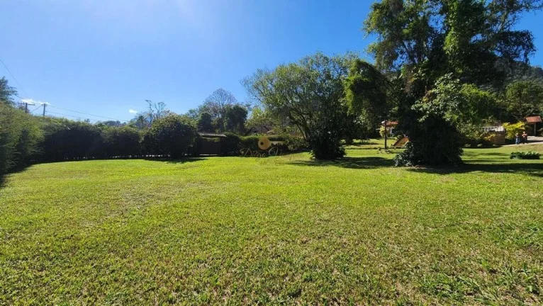 Imagem Terreno em Condomínio para Venda em Teresópolis / RJ no bairro Vargem Grande