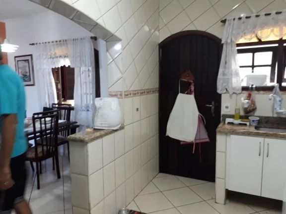 Imagem Casa para Venda em Itanhaém, Jardim Jamaica, 3 dormitórios, 1 suíte, 2 banheiros, 4 vagas