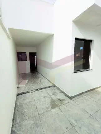 Imagem Casa na Gabriela 2/4 com suite