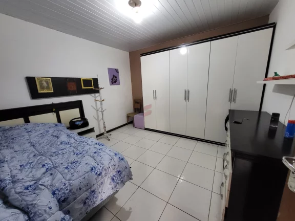 Imagem CASA com 4 dormitórios à venda com 576m² por R$ 1.270.000,00 no bairro Vargem Grande - PINHAIS / PR