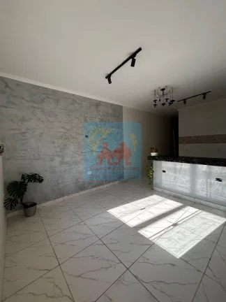 Imagem Casa à 150 metros da Praia do Gaivotas em Itanhaém, 02 dorms, 03 vagas, piscina, churrasqueira 379mil