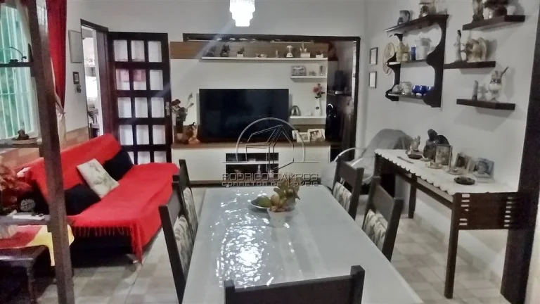 Imagem Espaçosa Casa Geminada 2 Quartos no Tupi - Praia Grande SP