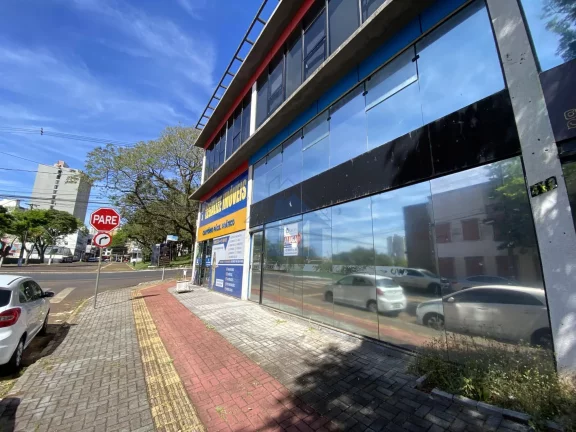 Sala Comercial Térrea no Centro, com mezanino!