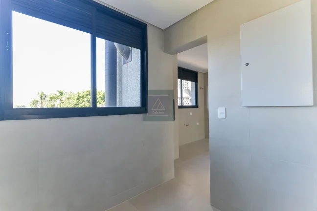 Imagem HUGO LANGE - Apartamento 3 suítes. 3 vagas. 142,63 m² privativos.