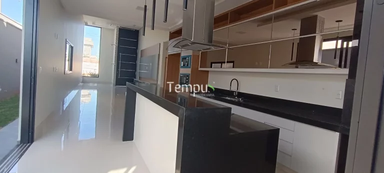 Imagem Parque Ville Pinheiros - Parque Ville Pinheiros, Casa Térrea, Alto Padrão, 312m², 3 suítes plenas, Cozinha montada em armários, Ap. Goiânia