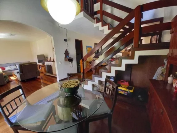 Imagem Casa em Condomínio para Venda em Teresópolis / RJ no bairro Várzea