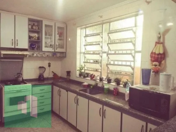 Imagem Sobrado com 3 quartos, 182m2, à venda