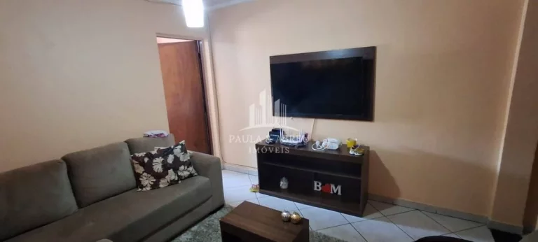 Imagem São 2 casas, 4 Cômodos e 2 Cômodos Grande, Já com Renda, 2 Vagas Pé direito 5mts no Jardim Zaíra 3 em Mauá