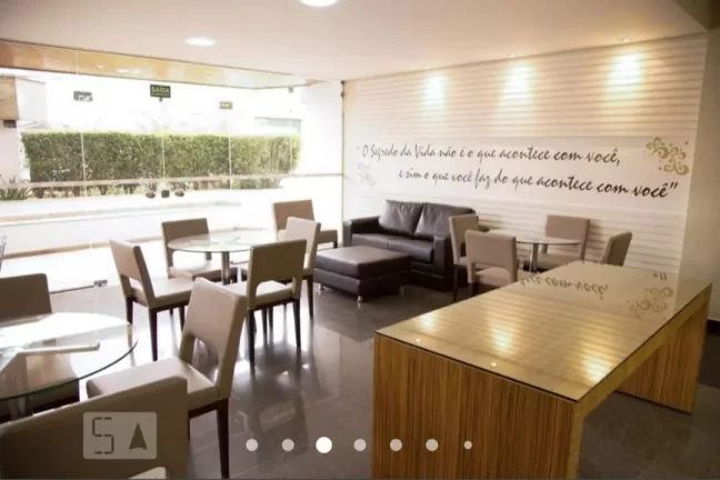 Imagem Cobertura à semi-mobiliada de 271 m², com 3 dormitórios ,sendo 2 suítes master com closet e banh...