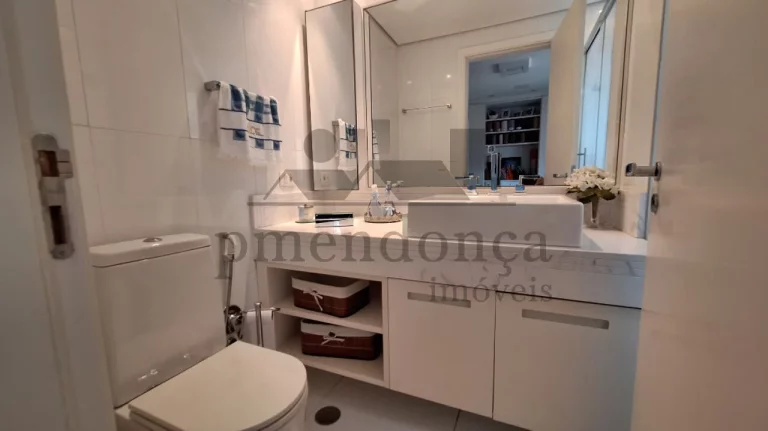Imagem Apartamento de 153m² a venda na Rua Fabia, 3 suítes e 3 vagas.