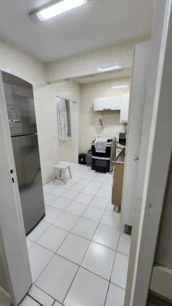 Imagem Apartamento quadra mar 2 dormitórios e 1 vaga no Centro Balneário Camboriú