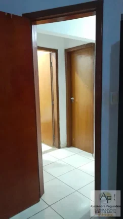 Imagem Casa para Venda em Aparecida de Goiânia, Vila Brasília, 3 dormitórios, 1 suíte, 2 banheiros, 5 vagas