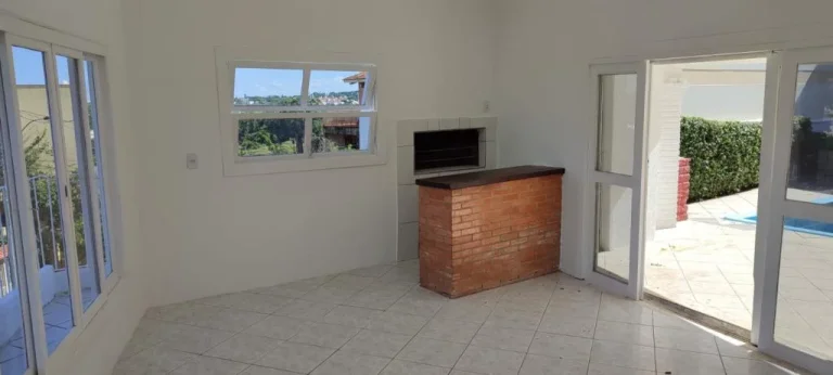 Imagem Casa 3 Dormitórios - Bairro Vila Nova