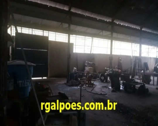 Imagem Galpão para Locação em BELFORD ROXO, Santa Amélia, 2 banheiros