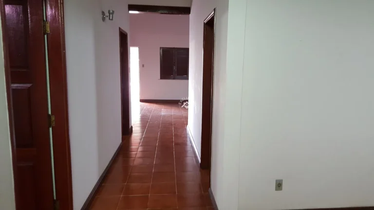 Imagem Casa para Venda em Belmonte, Centro, 3 dormitórios, 1 suíte, 3 banheiros, 7 vagas