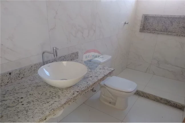 Imagem Excelente Oportunidade: Casa de 3 Quartos em Condomínio com Infraestrutura Completa