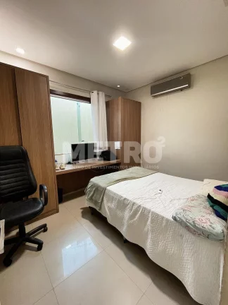 Imagem Casa à venda no bairro Km2 com 4 suítes, uma com closet, hidro, PETROLINA - PE