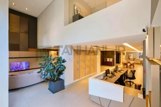 Imagem Casa Comercial à Venda em São Paulo-SP, no Bairro Jardim América: 10 Salas, 6 Banheiros, 20 Vagas de Garagem!