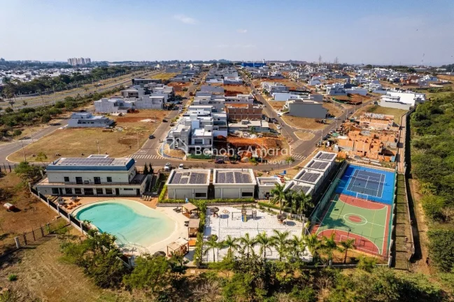 Imagem Viva com conforto, sofisticação e segurança nesta linda casa que combina design moderno e funcion...