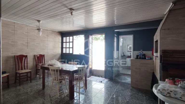 Imagem Casa com ponto comercial, Santo Inácio, Esteio