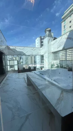 Imagem Cobertura Duplex á venda com 4 suítes, 4 vagas de garagem localizada no coração de Balneário Camboriú.