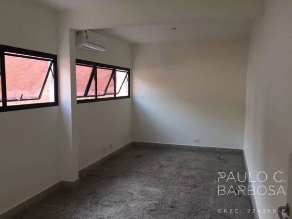 Imagem Sobrado Comercial com renda compatível - 271,5m²