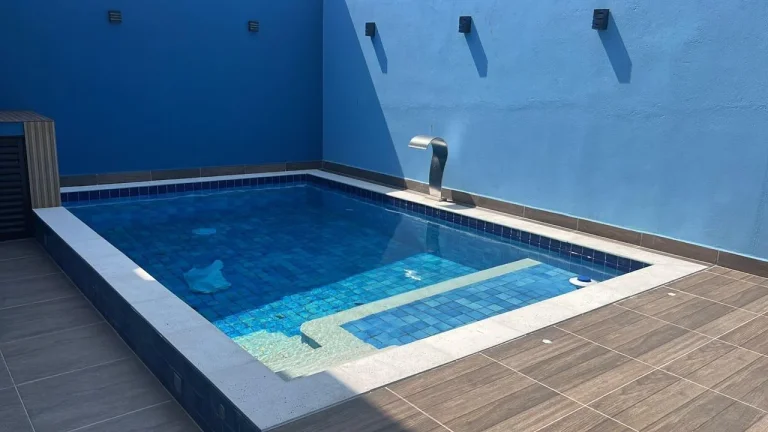 Imagem Casa para Venda em Itanhaém, Jardim Suarão (Praia), 3 dormitórios, 3 suítes, 1 banheiro, 3 vagas