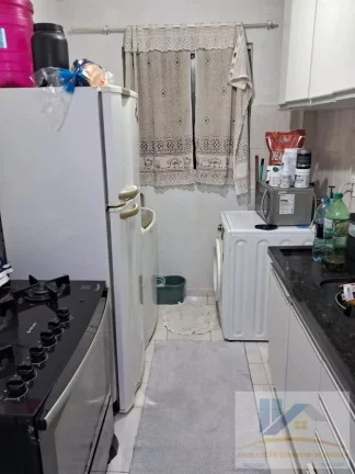 Imagem Apartamento para Venda em Curitiba, Sítio Cercado, 2 dormitórios, 1 banheiro, 1 vaga