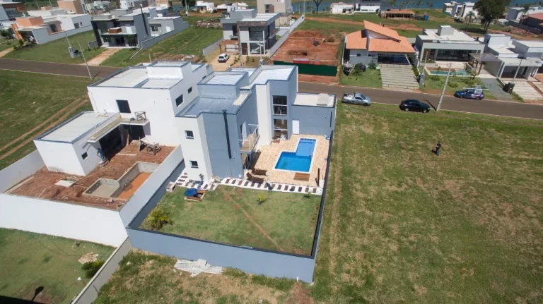 Imagem Sobrado de Luxo à Venda no Riviera de Santa Cristina XIII – Setor Marina – Paranapanema/SP