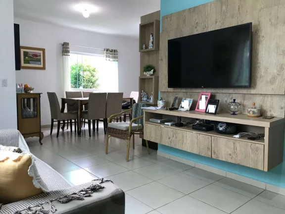 Imagem Oportunidade, Casa à Venda, 2 Dormitórios (1S), 86m2, São João do Rio Vermelho, Florianópolis/SC