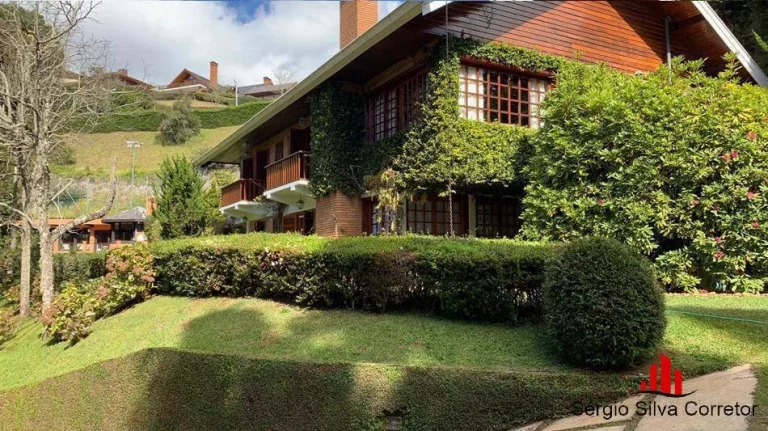Imagem Casa com 5 dormitórios à Venda em Condomínio Fechado por R$ 6.500,00 m².