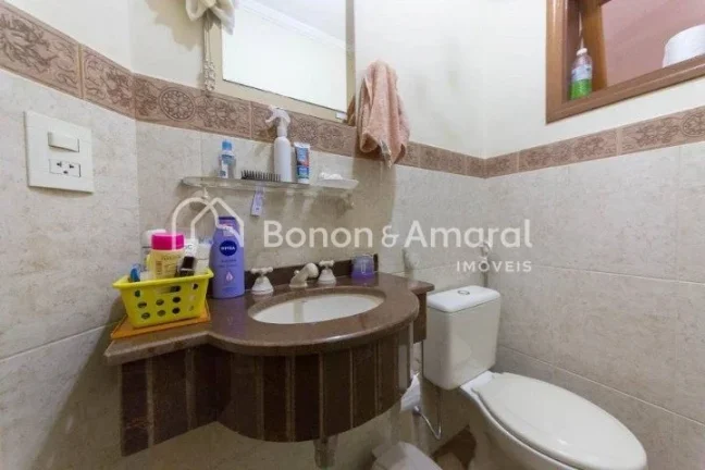 Imagem Localização privilegiada. Hall de entrada com escritório. Sala de estar, sala de jantar, lavabo, ...