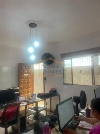 Imagem Sobrado 130m², dispõe de 2 dormitórios, sendo 1 suite, 2 banheiros, sendo um dele da edícula, sa...