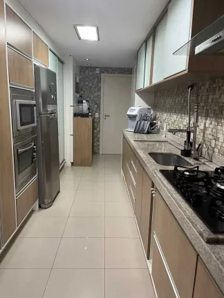 Imagem Apartamento mobiliado com 4 dormitórios sendo 2 suítes e 3 vagas de garagem em Itajaí