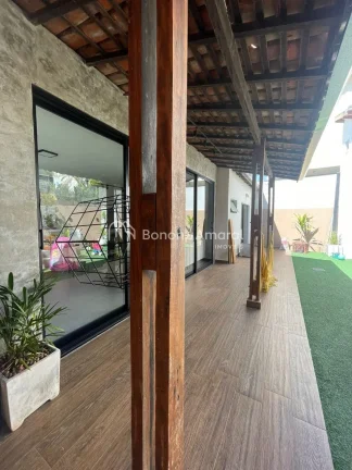 Imagem Linda e aconchegante casa, com 3 quartos sendo 1 suíte, 1 banheiro social, 1 lavabo com armário pl...