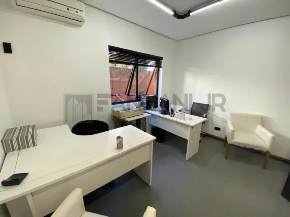 Imagem Imperdível: Casa Comercial de Alto Padrão no Jardim América, São Paulo-SP, 6 salas, 6 banheiros, 20 vagas de garagem, 370m²!