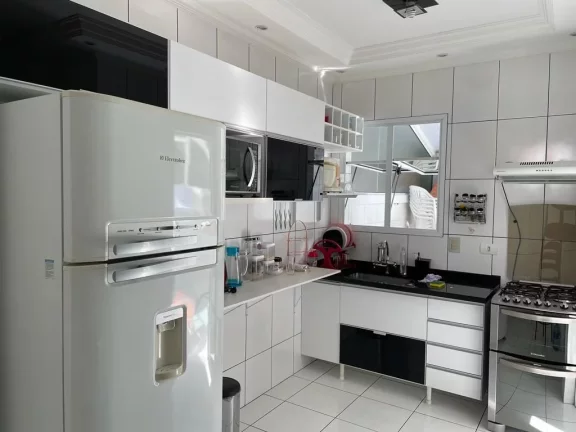 Imagem Sobrado à venda, 110 m² por R$ 640.000,00 - Maitinga - Bertioga/SP