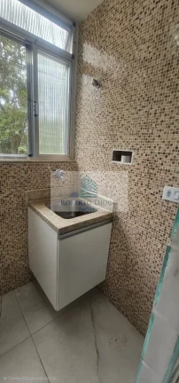 Imagem Apartamento à venda no Rio de Janeiro-RJ, bairro Camorim: 2 quartos, sala, banheiro, vaga de garagem. Aproveite!