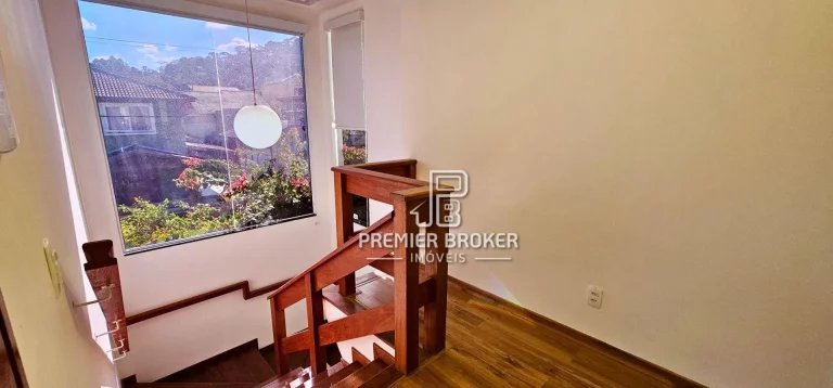 Imagem Casa à venda, 248 m² por R$ 997.000,00 - Vargem Grande - Teresópolis/RJ