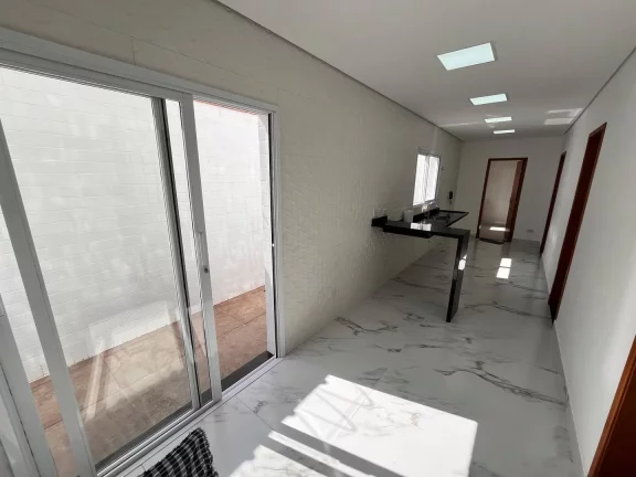 Imagem CASA SOBREPOSTA BAIXA NOVA EM FINO ACABAMENTO NO EMBARÉ