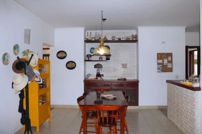 Imagem Imperdível: Casa à venda em Riviera de São Lourenço Módulo 21 - 3 quartos, 1 suíte, 2 salas, 4 vagas, 216,52m²!