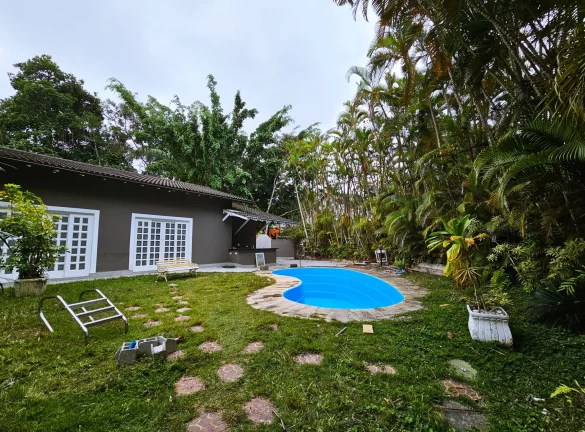 Imagem Casa de Luxo à Venda na Riviera Módulo 22 em Riviera de São Lourenço: 4 Quartos, 2 Suítes, 2 Salas, 5 Vagas de Garagem.