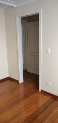 Imagem Excelente apartamento no centro da cidade, com ampla varanda e vista privilegiada, com sala 03 ambie...