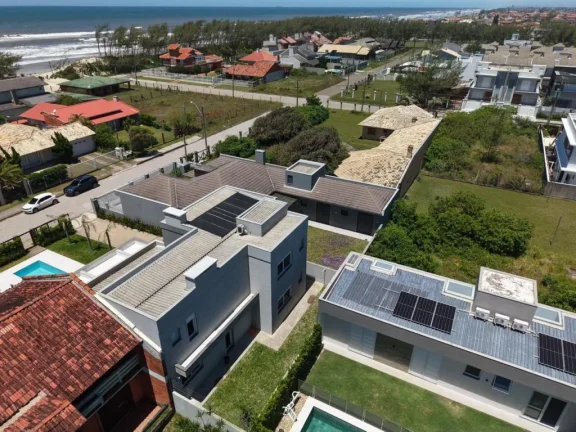 Imagem Sobrado 4 Dormitórios - Bairro Remanso