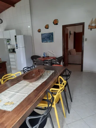 Imagem Linda casa no condomínio Pedra Verde a 150 metros da praia do Lázaro em Ubatuba!